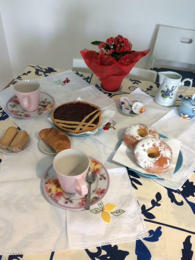 Casa "La Conchiglia" Bed and Breakfast Civitanova Marche Exteriör bild